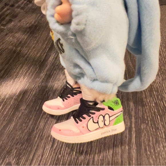 2pc SpongeBob onesie doll not included - Picture 5 of 6